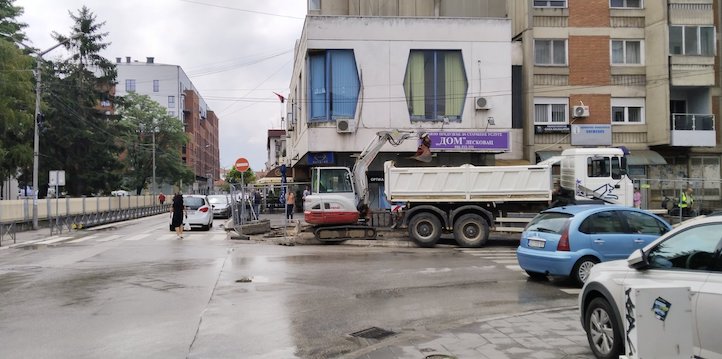 Zbog radova na toplovodu zatvara se deo ulice Kosta Stamenković u Leskovcu