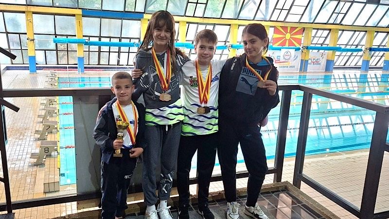 Leskovački plivači osvojili 12 medalja i pehara na međunarodnom mitingu u Skoplju