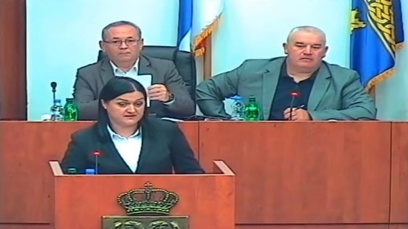 Pešić: Moli vas uvedite narko i alko test kao u Nišu