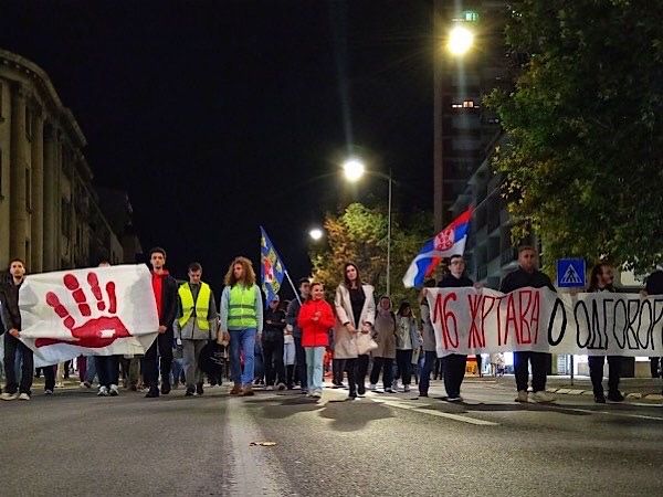 Komemorativna šetnja i pomen na 11 meseci od pada nadstrešice