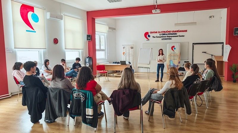 Volonteri Tima 42 pozivaju mlade na druženje uz društvene igre u nedelju u Leskovcu