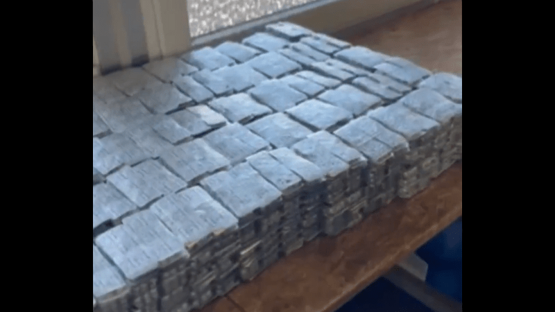 Pokušali da prokrijumčare 500.000 tableta Bensedina