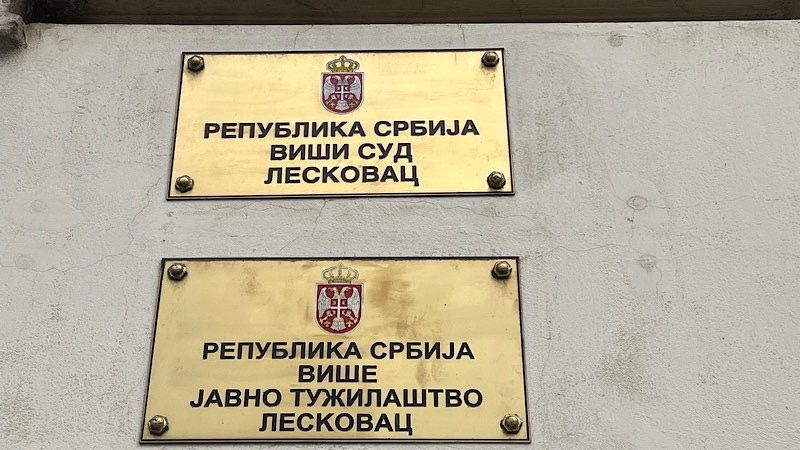 Muškarac koji je ubio suprugu u Pečenjevcu  bez pritvora, po rethodnoj presudi određen mu zatvor u Ćupriji