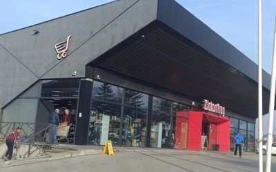 Opljčkana prodavnica Zlatnog traga u Leskovcu