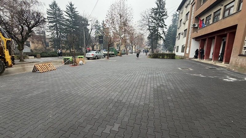 Privode se kraju radovi na trotoarima u ulici „Pana Đukića“