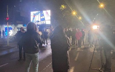 Taksistkinja pokušala da probije blokadu u Leskovcu