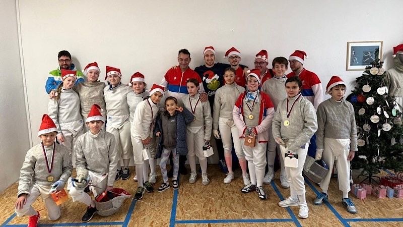 Deset medalja za leskovačke mačevaoce na božićnom turniru u Kamniku