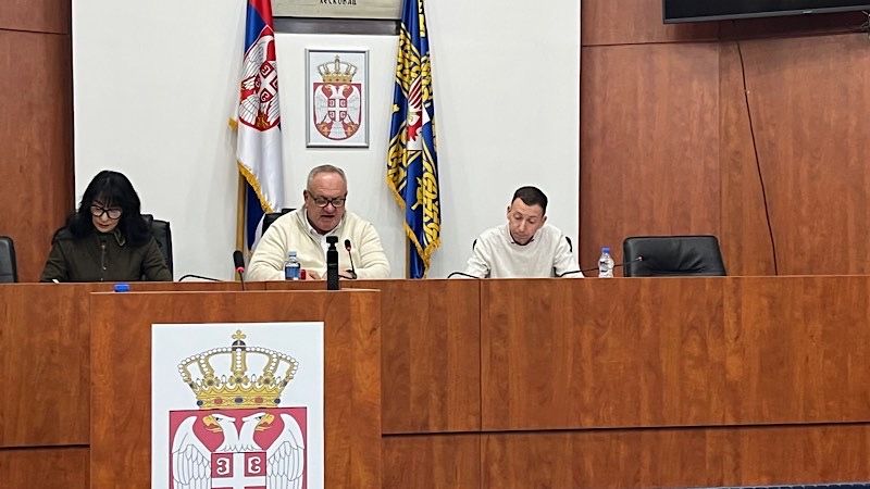 Drava za ogrev i paketi hrane za izbegla i raseljena lica