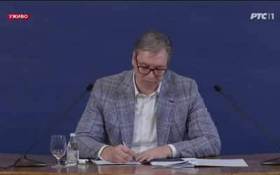 Vučić: U narednih godinu i po dana udvostručićemo vojne kapacitete