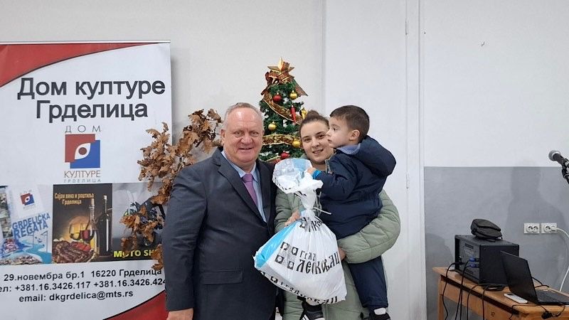 U Grdelici podeljeno oko 630 paketića