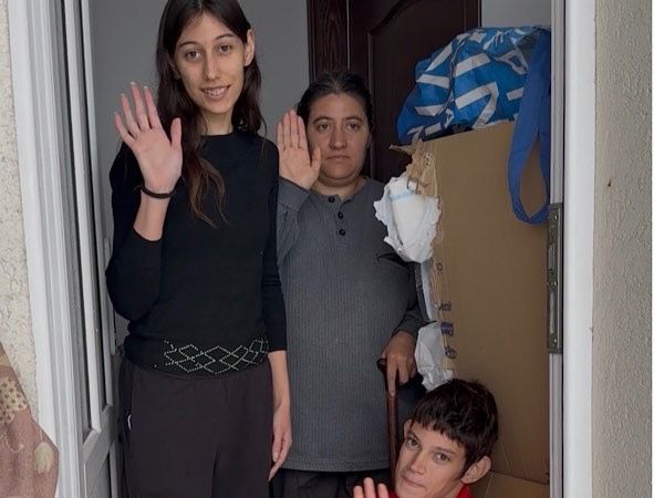 Majka Ružica i njene dve ćerke, tri života koja se svakodnevno bore sa nemaštinom