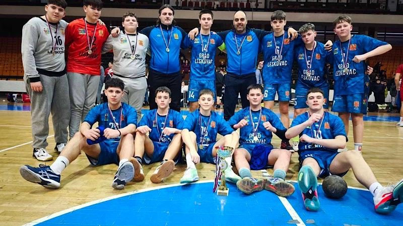 Mlađa kategorija rukometaša Dubočice 54 briljarala