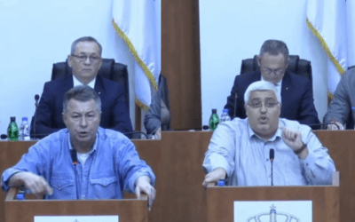 Opozicioni odbornici u međusobnom optuživanju u Leskovcu – Odbornici vlasti zadovoljno ćute