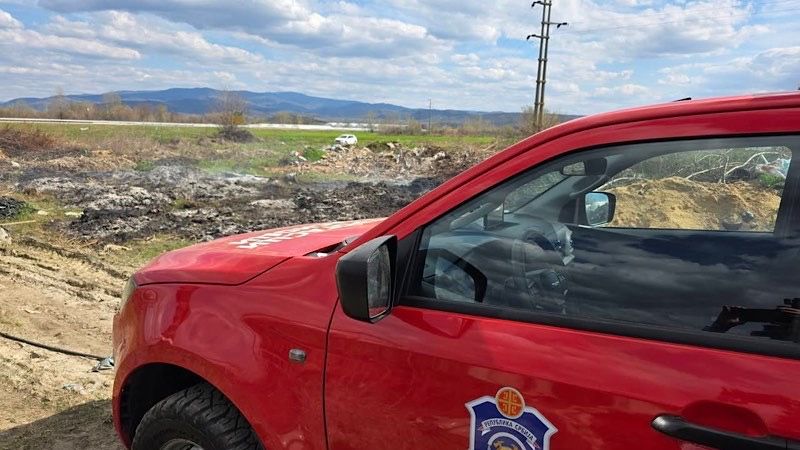 Požar u Nomanici pored preduzeća za preradu drveta