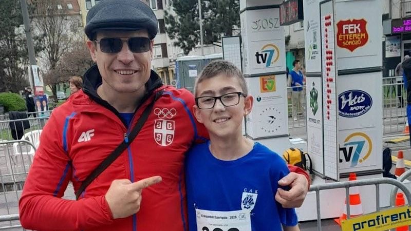 Dimitrije iz Mađarske u Leskovac doneo zlatnu medalju