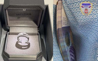 Pokušali da prokrijumčare novac, luksuzni nakit i firmirani garderobu