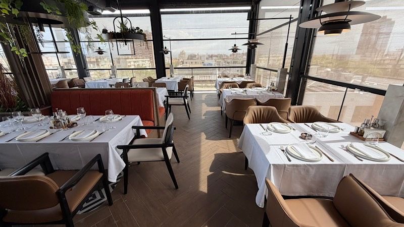 Otvoren restoran „Atika“ na krovu Hotela Leskovac