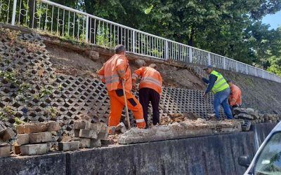 Sanira se oštećena kosina ispod parka „Devet Jugovića“