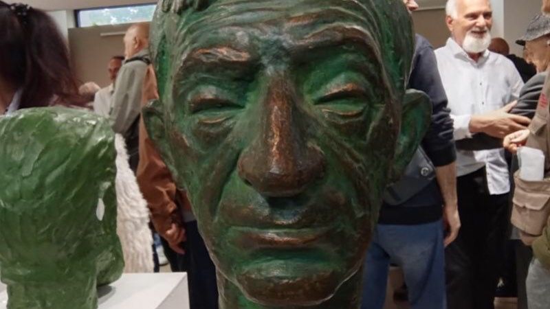 Poznati Leskovčani na portretnim skulpturama Slobodana Popovića Popa