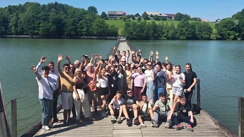 Vlasotinčani na Festivalu srpskof folklora u Celju