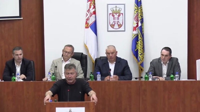 Stojanović tražio testiranje odbornika na alkohol i drogu, predlog nije prihvaćen