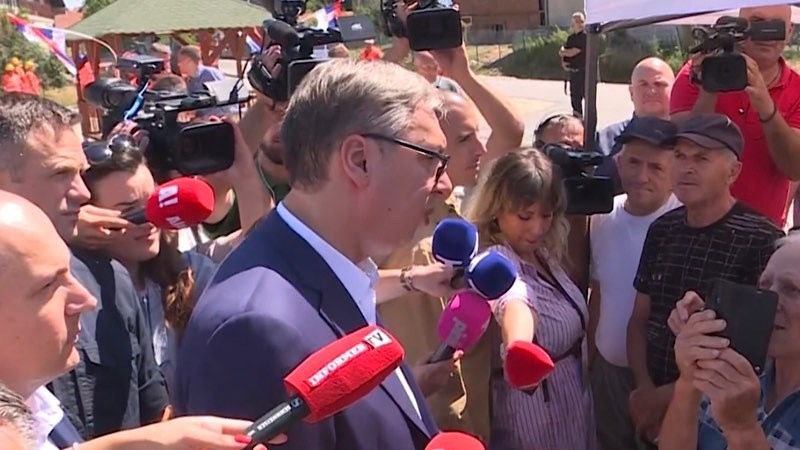 Vučić u Leskovcu: Ovde je potrebna još jedna fabrika, ulagaćemo više u jug Srbije
