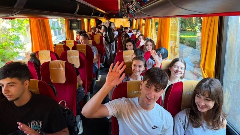 Vukovci srednjih škola otputovali danas na nagradnu ekskurziju