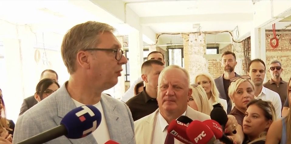 Vučić u Leskovcu: Poseban program za jug Srbije, veće plate lekarima u selima i pokretna apoteka