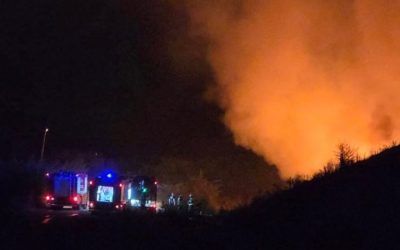 POŽAR NOĆAS IZBIO NA REGIONALNOJ SANITARNOJ DEPONIJI U ŽELJKOVCU: Požar ugašen, u toku dogašavanje
