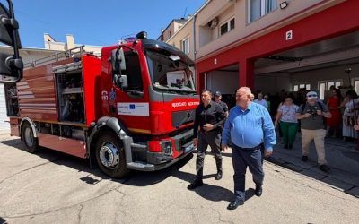 Leskovački vatrogasci dobili novo vatrogasno vozilo: Auto-cisterna od 7.000 litara i dron za brže otkrivanje požara