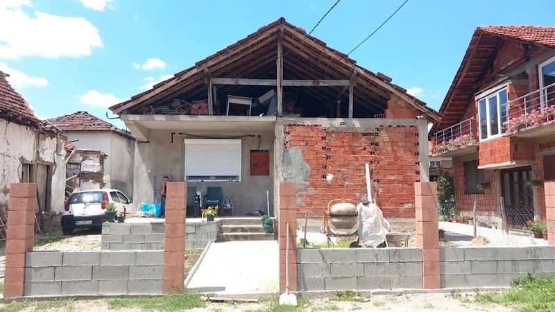 Mladi bračni par dobio kuću na selu: Novi dom Stojanovića biće u Boljaru